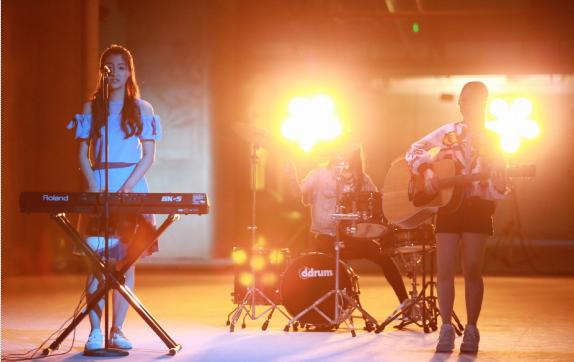 泰国GAY蜜妖参加《加油！美少女》选秀，这是要上天吗？