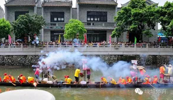 端午节怎么才能在桥上看赛龙舟,广东端午节赛龙舟怎么玩