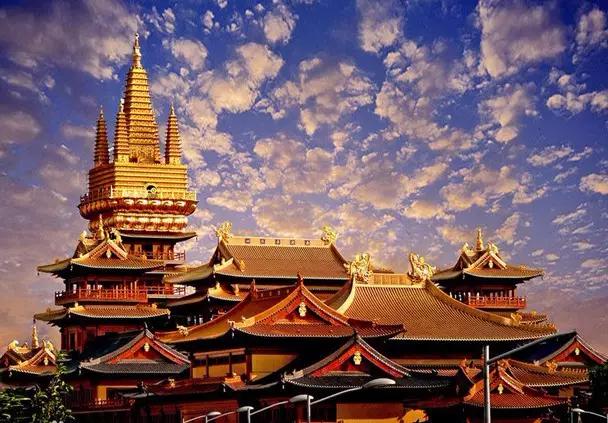 上海地铁10号线各站点有哪些景点,上海地铁沿线风景点