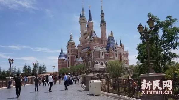 上海迪士尼试运营过吗,上海迪士尼试运行第一天
