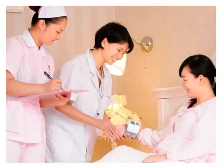 产后会阴擦洗的步骤,会阴护理内容及关注事项