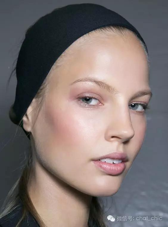 人生的第一次怎么开始的,人生的第一支遮瑕