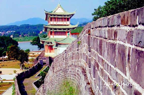 韶关东史上第一趟北上始发列车昨日发出！快跟着网友去感受下吧！