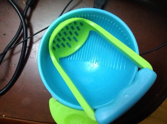 添加辅食必备工具,6个月辅食工具必买清单