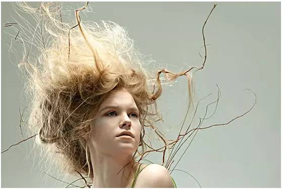 维生素e软胶囊对头发有什么功效,维生素E对皮肤有什么好处