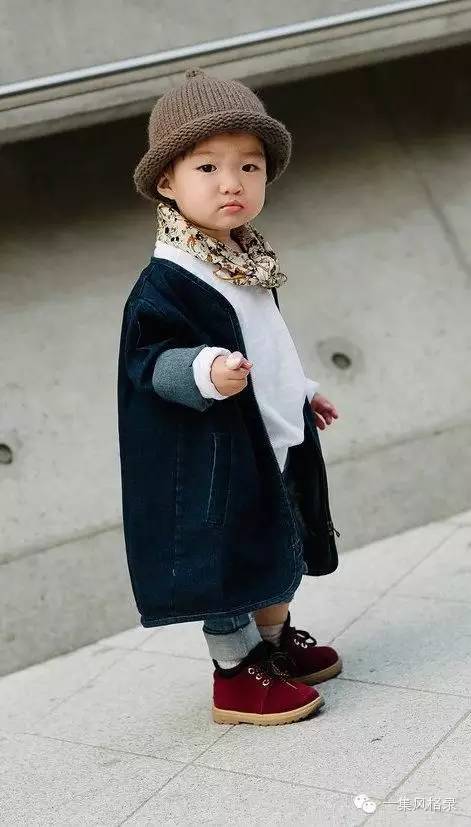 公司年会礼服鞋子怎么搭配,年会晚宴着装要求通知