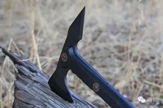 披荆斩棘的战斧用什么钢材,拿好你的战斧为自己披荆斩棘