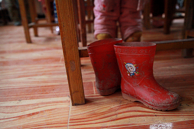 山巅教学点：一对父子60载坚守