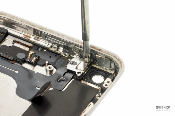 拆修iphone手机,苹果5c换后壳