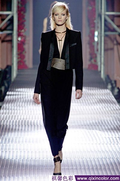 2022春夏流行色彩搭配视频,2013秋冬流行穿搭趋势