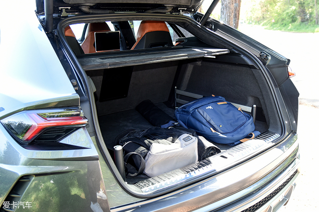 沉浸式体验提车兰博基尼urus,试驾兰博基尼urus顶配