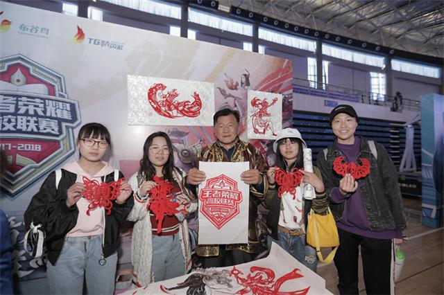 王者荣耀里面的机器人太厉害了,王者荣耀有机器人的英雄