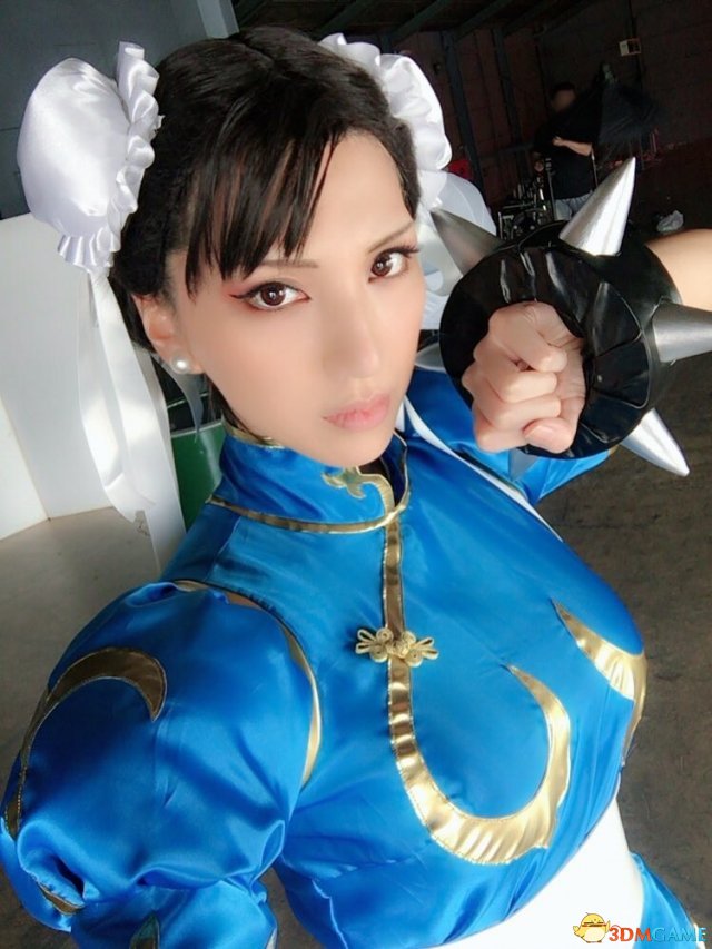 高颜值cos女神春丽,古力娜扎cos春丽造型图片