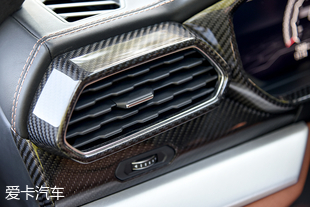 沉浸式体验提车兰博基尼urus,试驾兰博基尼urus顶配