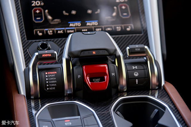 沉浸式体验提车兰博基尼urus,试驾兰博基尼urus顶配