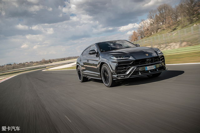 沉浸式体验提车兰博基尼urus,试驾兰博基尼urus顶配