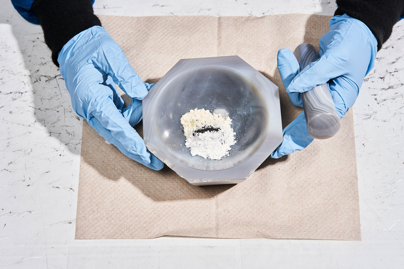 价值10亿美元的现代炼金术：色彩即生命，要比“法拉利红”更完美