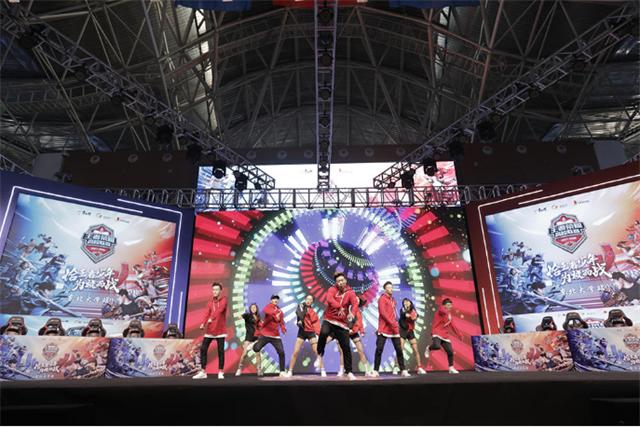 王者荣耀里面的机器人太厉害了,王者荣耀有机器人的英雄