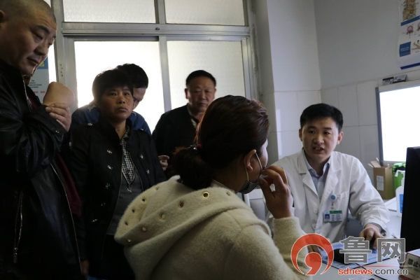 菏泽市立医院举行“远离痛风，关爱健康”高尿酸血症日义诊与健康教育活动