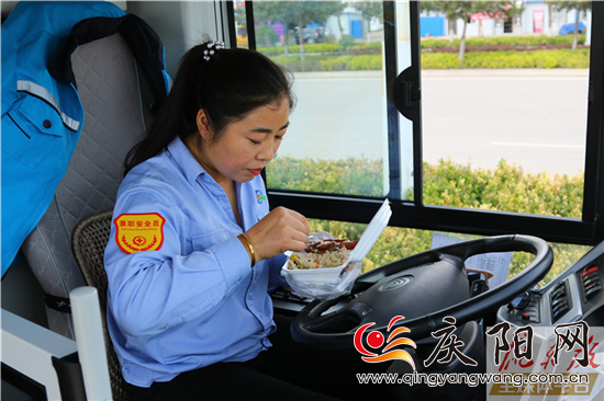 女公交司机路向丽：用车轮丈量这座城