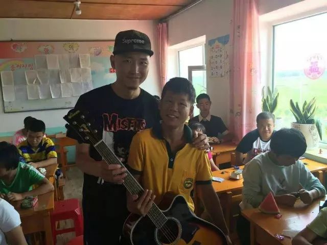 鍦ㄥ欢杈逛笉鑳芥児鐨勪咯鍝ヤ滑,鍦ㄥ欢杈逛笉鑳藉皬鐪嬩粈涔堟牱鐨勪汉