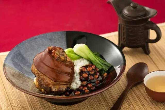 上海迪士尼试运营过吗,上海迪士尼试运行第一天