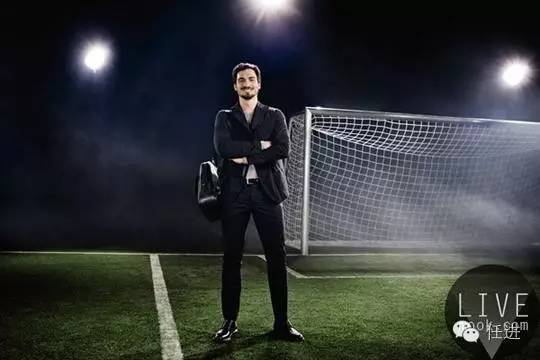 瓒崇悆鍓緫婊戣藩鍚堥泦,瓒崇悆鍘熷湴鑸旂悆