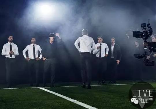 瓒崇悆鍓緫婊戣藩鍚堥泦,瓒崇悆鍘熷湴鑸旂悆