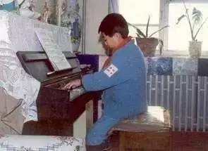 钢琴天才郎朗的故事,郎朗的天赋和勤奋