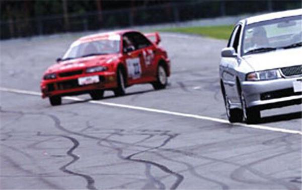 四轮定位车轮跑偏怎么解决,车轮跑偏怎样维修