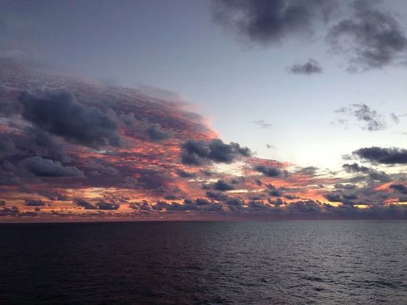 我是远洋渔民，爱钓鱼，更爱周游世界