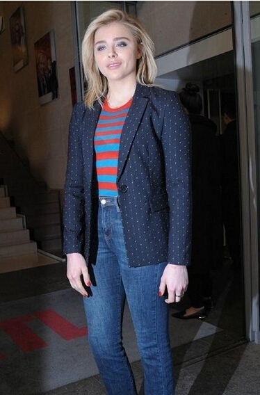 脖子短适合怎么穿,脖子短就不漂亮吗