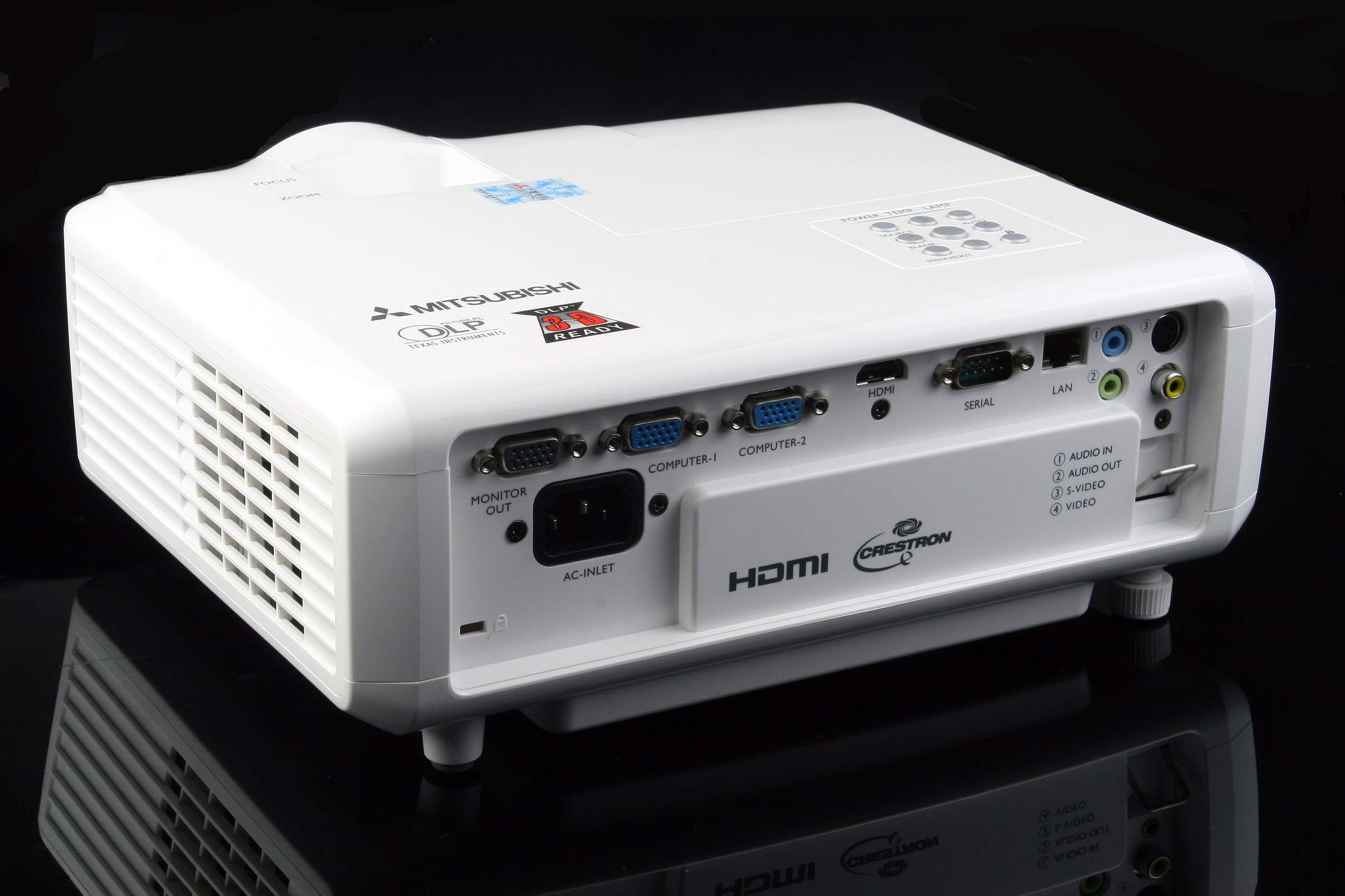 欧洲杯就要看得爽，把C罗射到墙上要如何diy