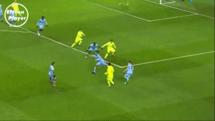 足球技巧8种过人教学,足球左扣右拨变向运球过人