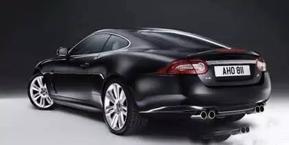 最低调的足球明星开什么车,世界足球明星都开什么车去上班