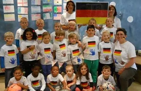 德国钓鱼的小学生,德国小孩钓鱼