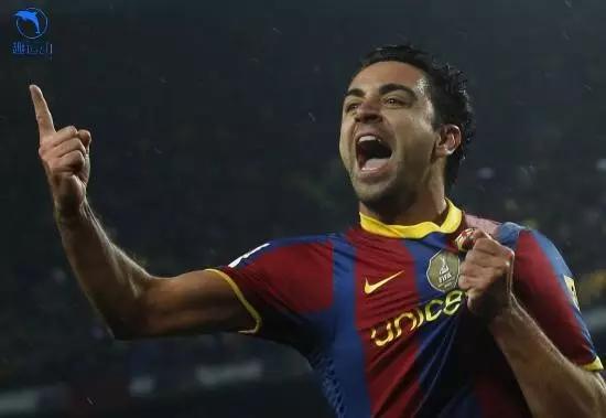 炸球转身过人帅气动作,足球拉球转身过人教学视频