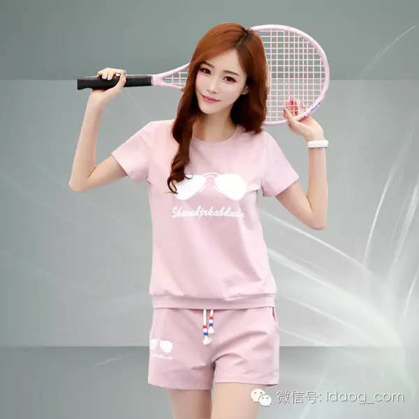 适合宅女的休闲套装，搭配不难完美出行