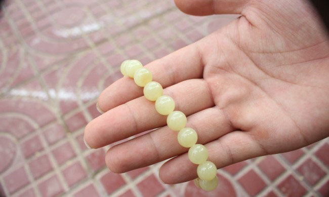 天黄，地黄，不如*疆新**老黄玉。