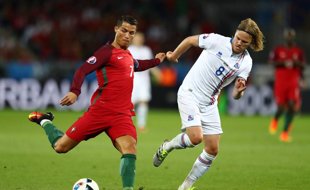 欧洲杯葡萄牙vs德国c罗长途奔袭,欧洲杯预选赛c罗绝杀冰岛