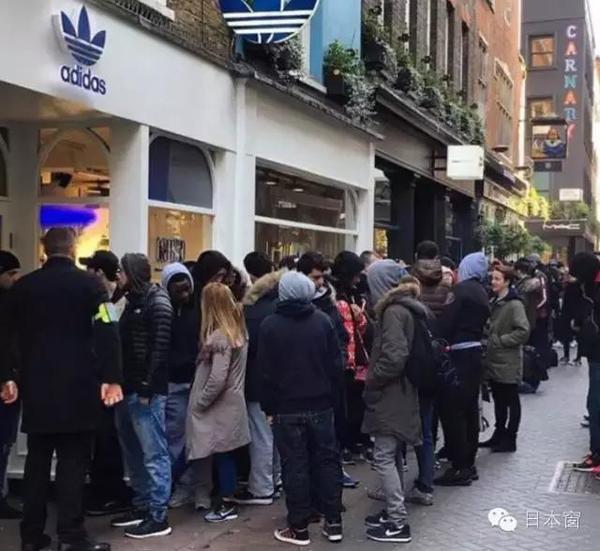 造型类似nmd的鞋,nmd鞋子多少钱一只