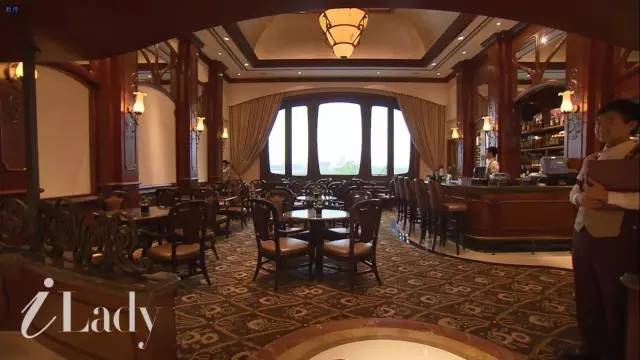 迪士尼不能带自拍杆个人怎么拍照,去上海迪士尼可以带自拍杆进去吗