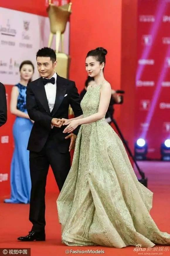 范冰冰和angelababy红毯 (范冰冰angelababy 同台)