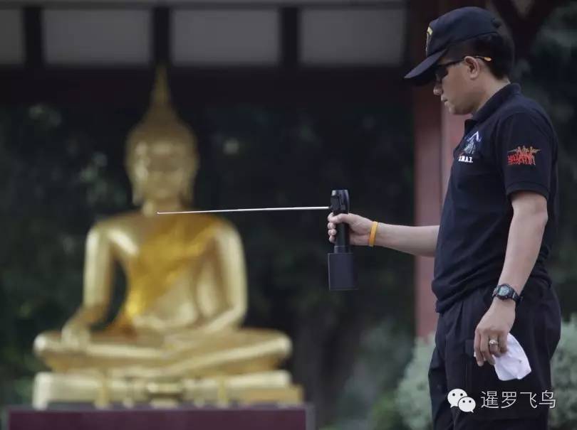 这个英国*子骗**用132元的假货骗了中国泰国等4.73亿元！