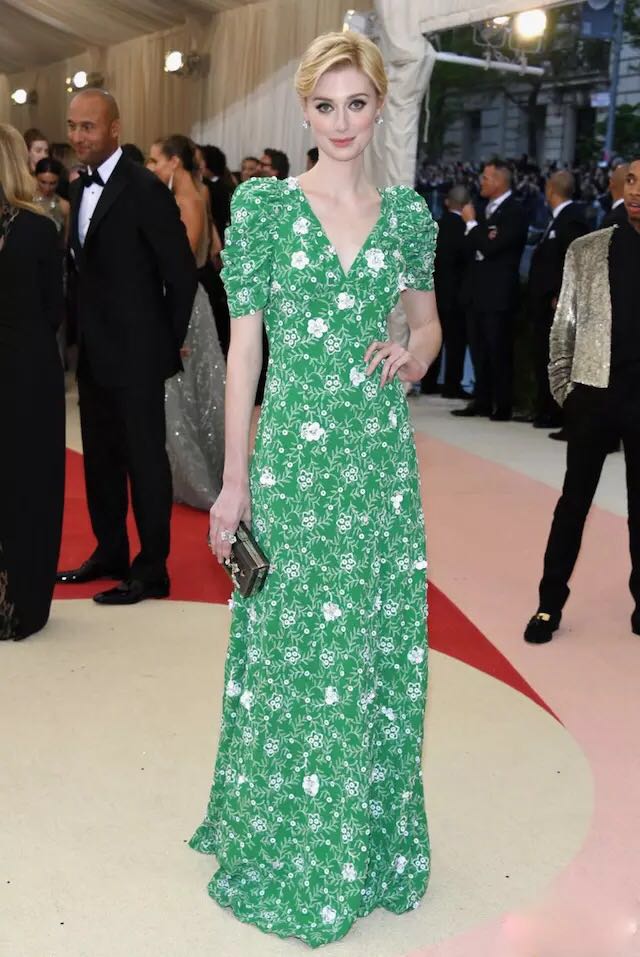 怎样的高跟鞋显腿细,穿怎样的高跟鞋不显腿粗