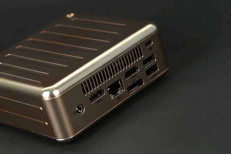 欧洲杯就要看得爽，把C罗射到墙上要如何diy