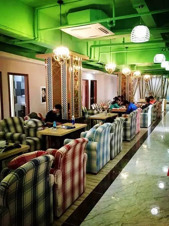 海口特色餐厅推荐,哈尔滨足球主题餐吧