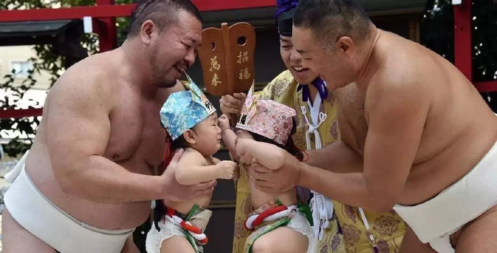 “相扑吧！爸爸”看看宋代的美女相扑手，真是美女哦！｜壹读百科