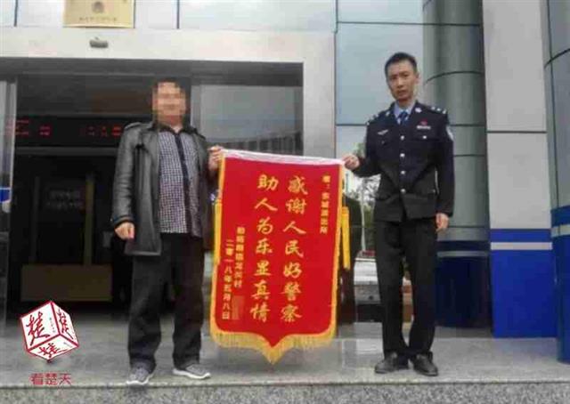 13岁男孩留纸条离家出走,九岁男孩留遗书离家出走