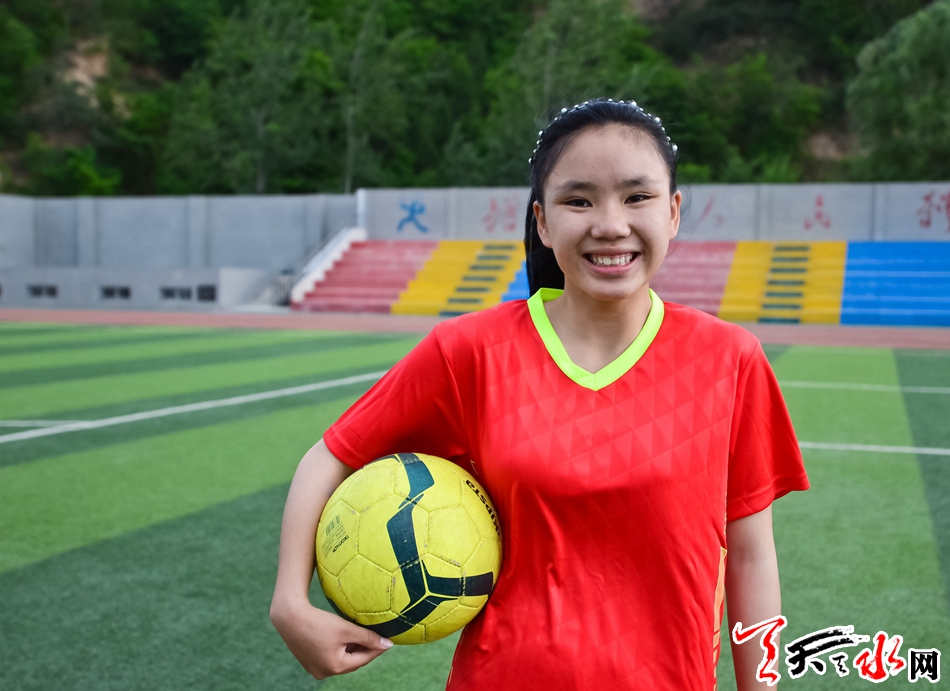 铿锵小玫瑰！麦积首支农村女子足球队真不简单